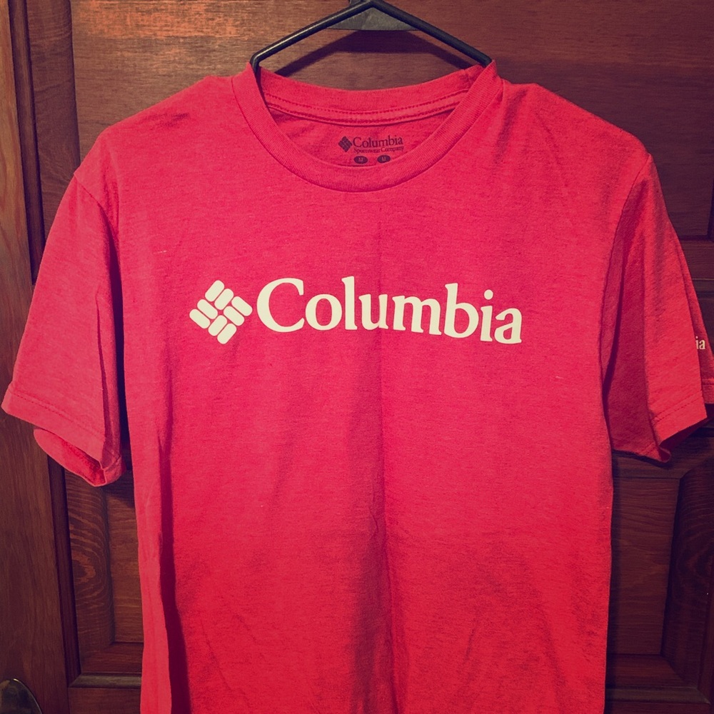 Men’s size medium Columbia shirt